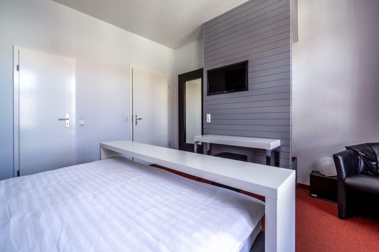 Sl'Otel - Das Stadthotel - Voll Klimatisiert Bernburg Kültér fotó